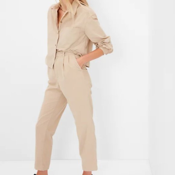 High Rise Pleated Taper Corduroy Pants with Washwell - Picture 2 of 6